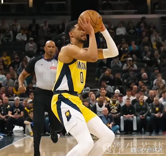 “小萨两双助力国王轻取开拓者 拉文孤军奋战难救主”